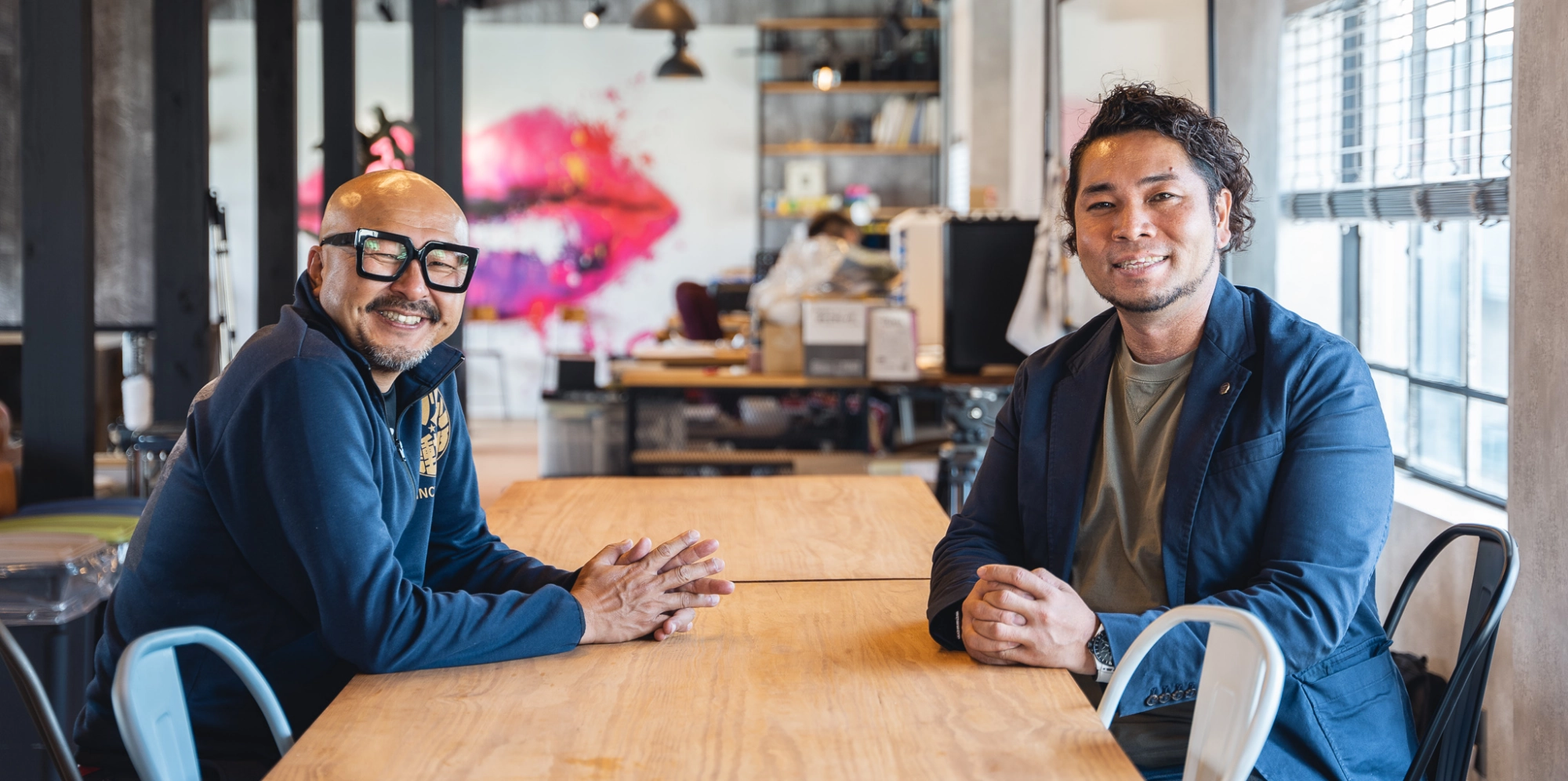 友安製作所代表取締役社長 友安 啓則（Boss）と共栄化学工業代表取締役社長 稲垣圭悟さん